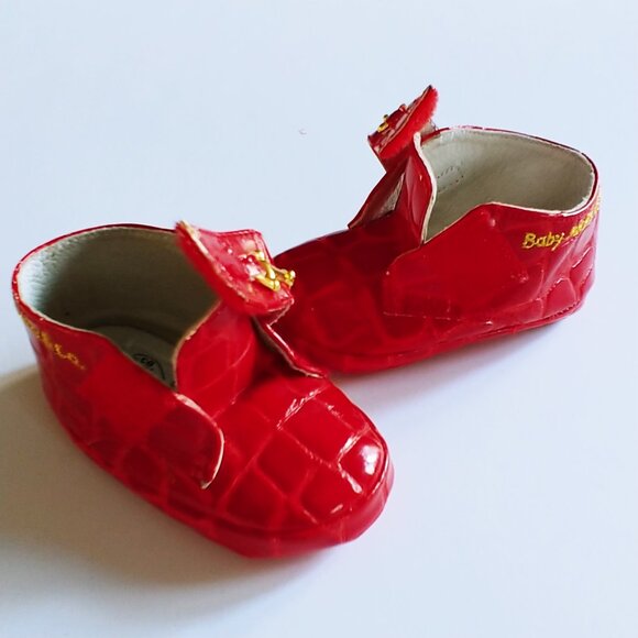 Baby Mickey and Co Red Faux Leather Logo Dress Shoes with Gold Details Size 2M - Picture 10 of 12